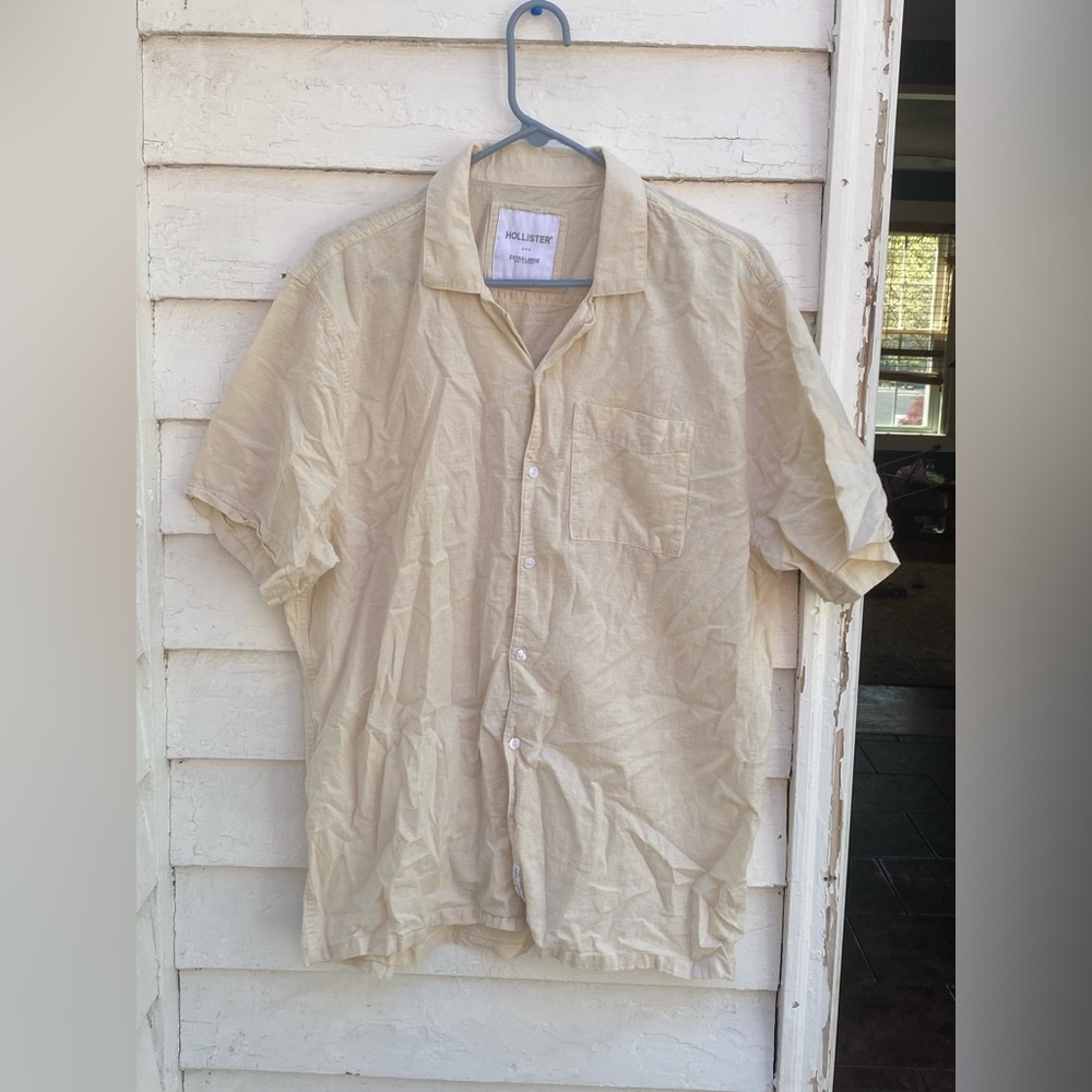 Hollister Cream Casual Button Down Shirt Lightweight